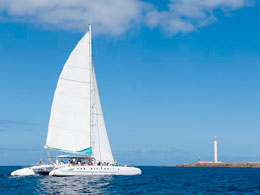 Catamarán a La Graciosa Catamarán a La Graciosa